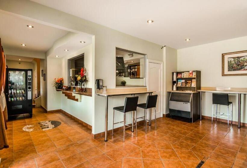 Olux Hotel Motel Suites