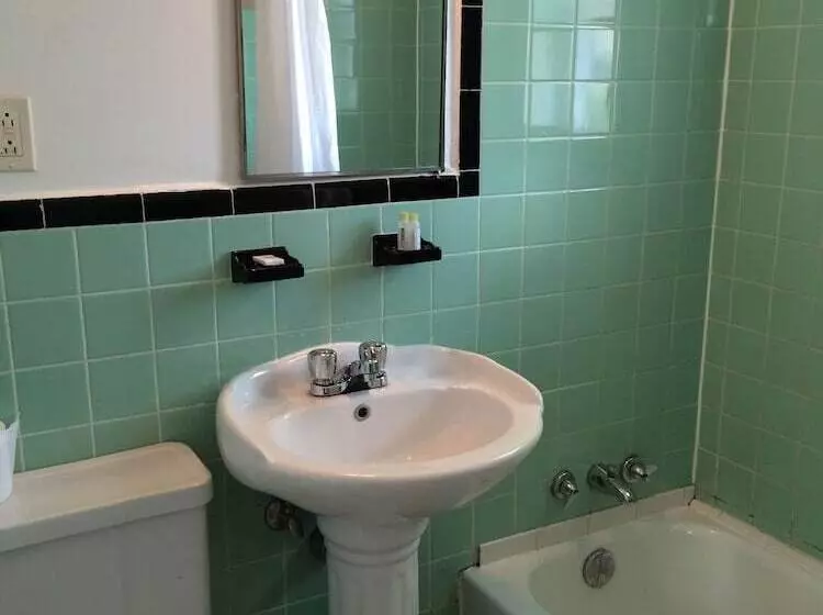 Olux Hotel Motel Suites