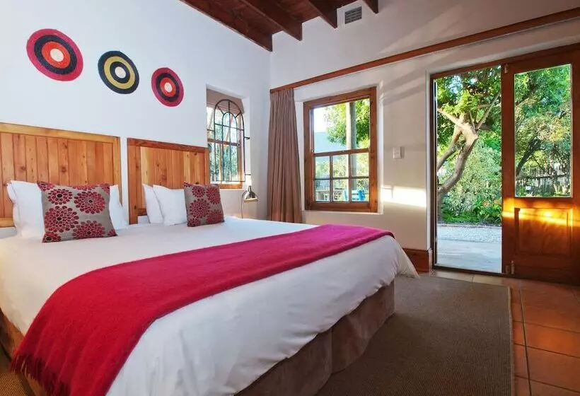 بنسيون At The Woods Guest House