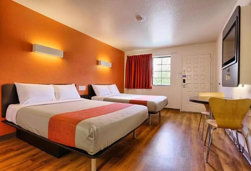 מוטל Park Inn By Radisson, Petaluma