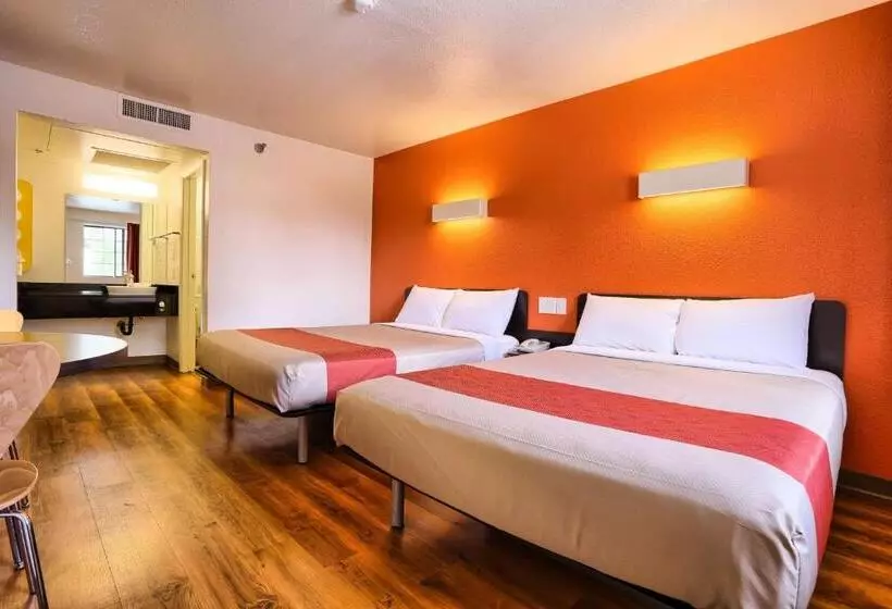 מוטל Park Inn By Radisson, Petaluma