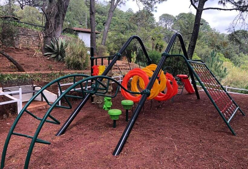 منتجع Monteverde