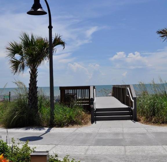 The Diplomat Family Motel