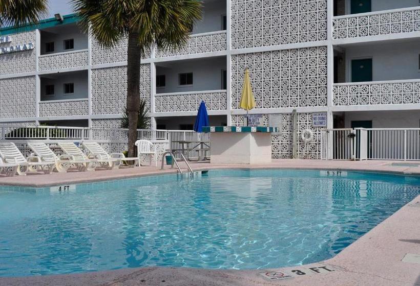 The Diplomat Family Motel