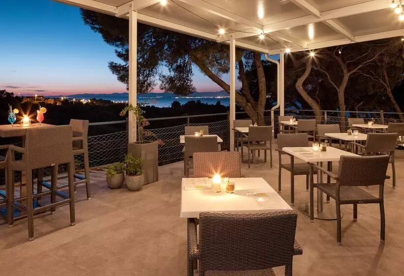 Waterman Beach Village