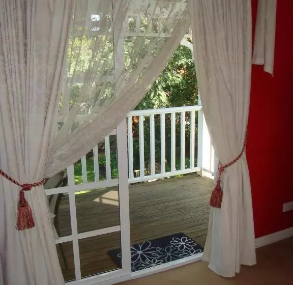 Bed and Breakfast Lanterns Retreats