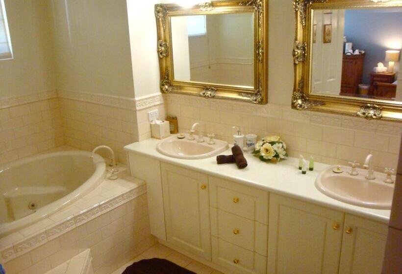 ベッドアンドブレックファースト Lanterns Retreats