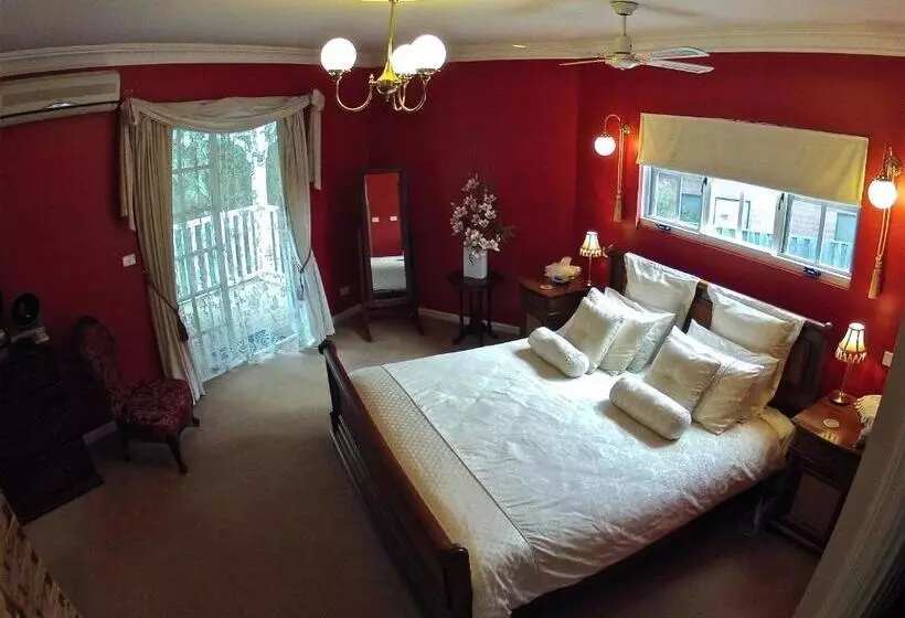 Bed and Breakfast Lanterns Retreats