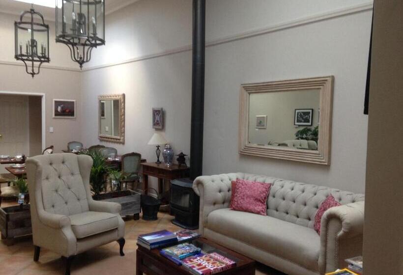 ベッドアンドブレックファースト Lanterns Retreats