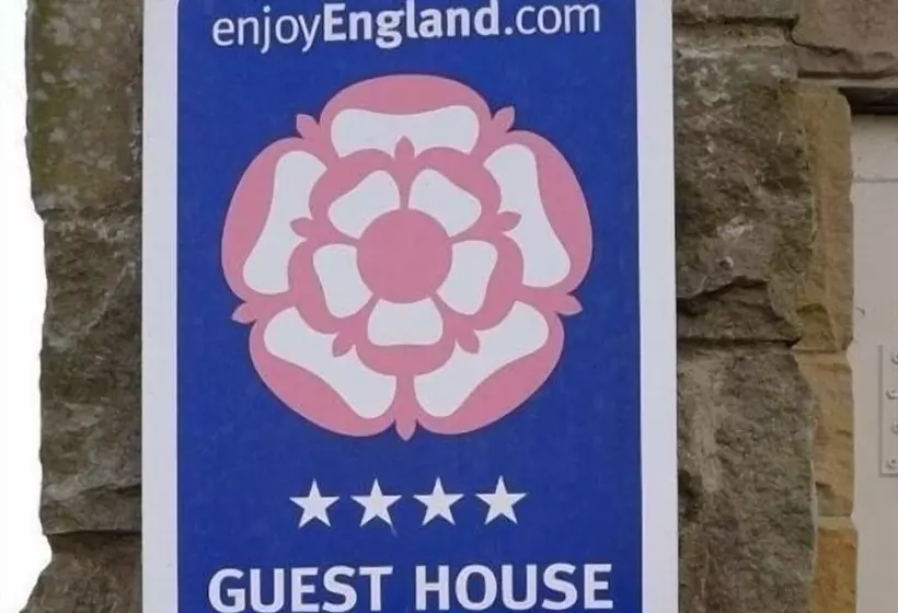 ベッドアンドブレックファースト The Poplars Rooms & Cottages