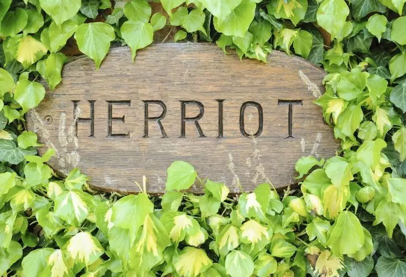 ベッドアンドブレックファースト The Poplars Rooms & Cottages