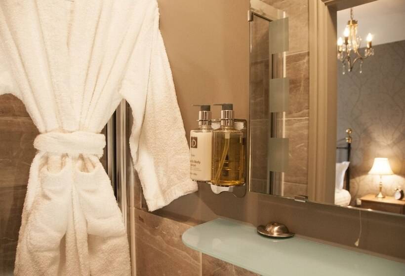 צימר The Poplars Rooms & Cottages