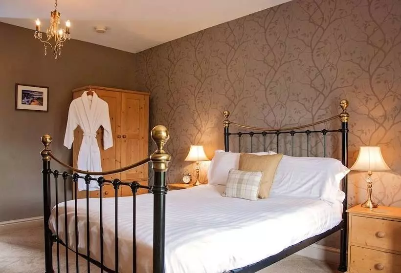 ベッドアンドブレックファースト The Poplars Rooms & Cottages