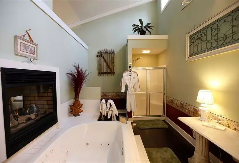 By The Side Of The Road Bed & Breakfast