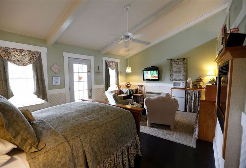 By The Side Of The Road Bed & Breakfast