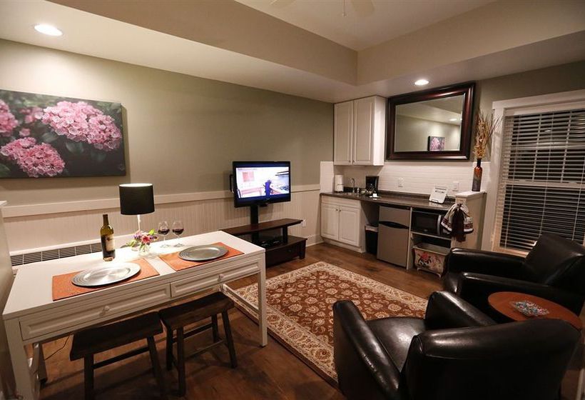 By The Side Of The Road Bed & Breakfast