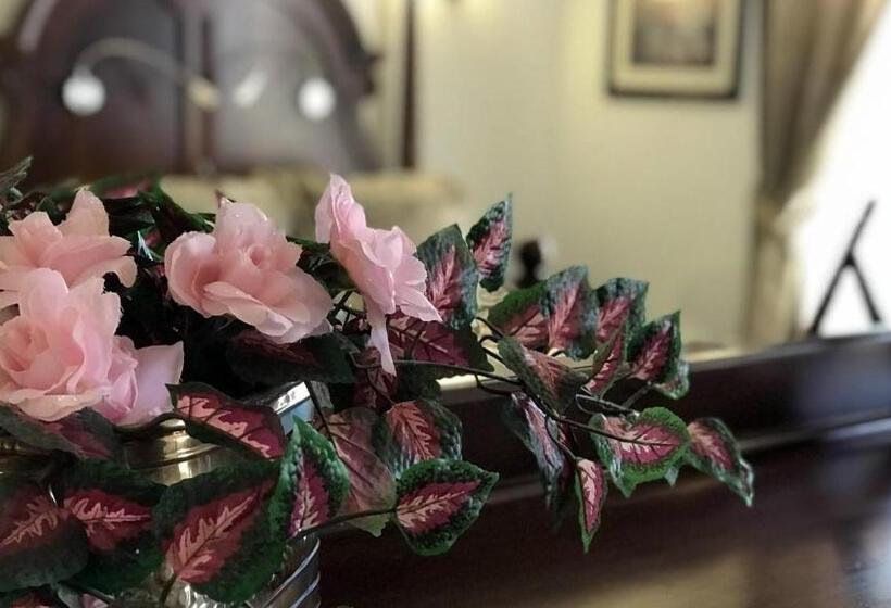 Dreamkatchers Lake Powell Bed & Breakfast