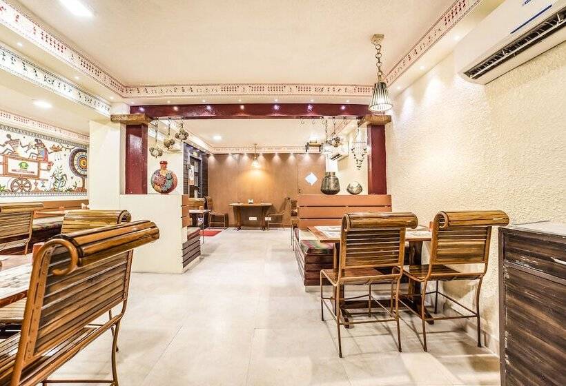 Fabhotel Flamingo Anna Nagar