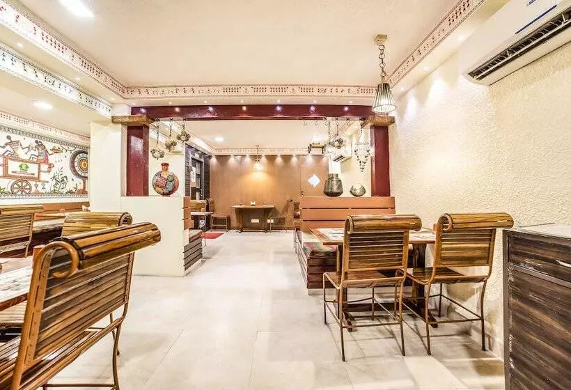 Fabhotel Flamingo Anna Nagar