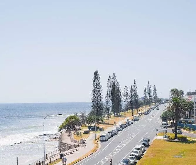 Grand Palais Boolarong Beachside Apartments