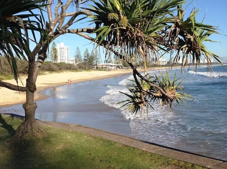 Grand Palais Boolarong Beachside Apartments