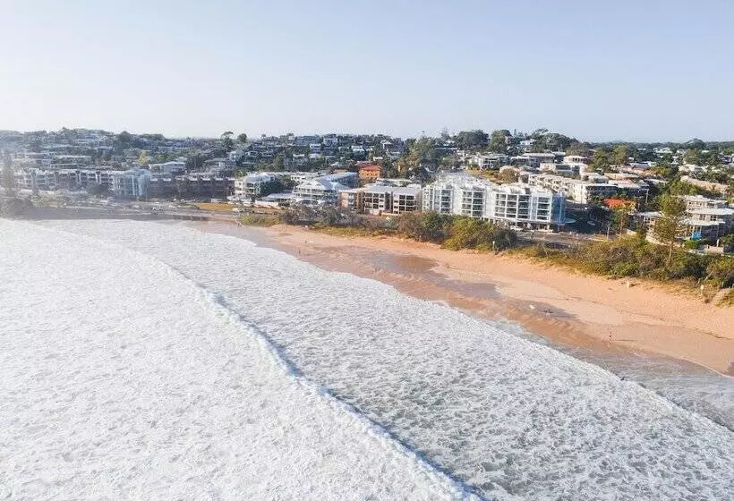 Grand Palais Boolarong Beachside Apartments
