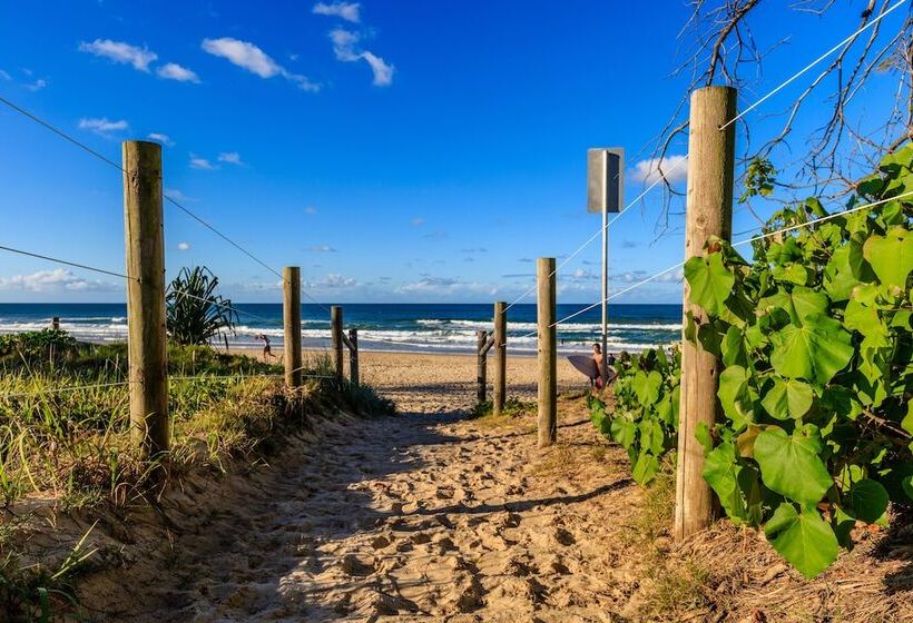 Grand Palais Boolarong Beachside Apartments