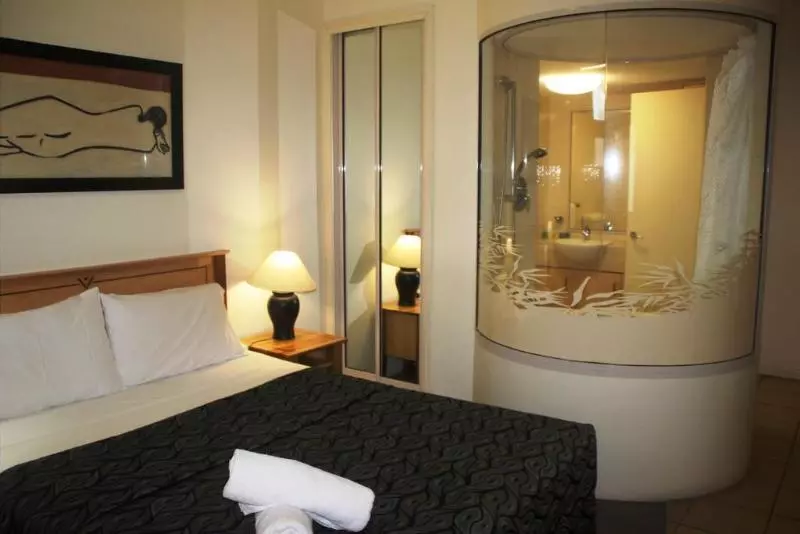 Grand Palais Boolarong Beachside Apartments