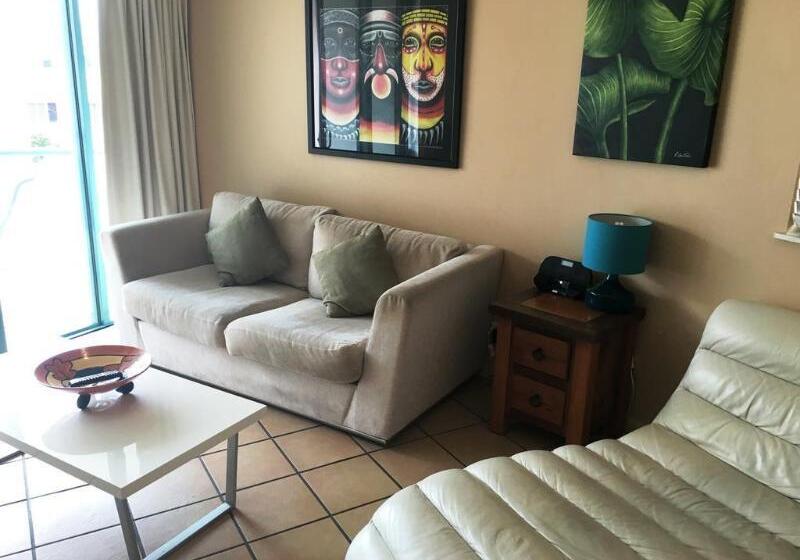 Grand Palais Boolarong Beachside Apartments