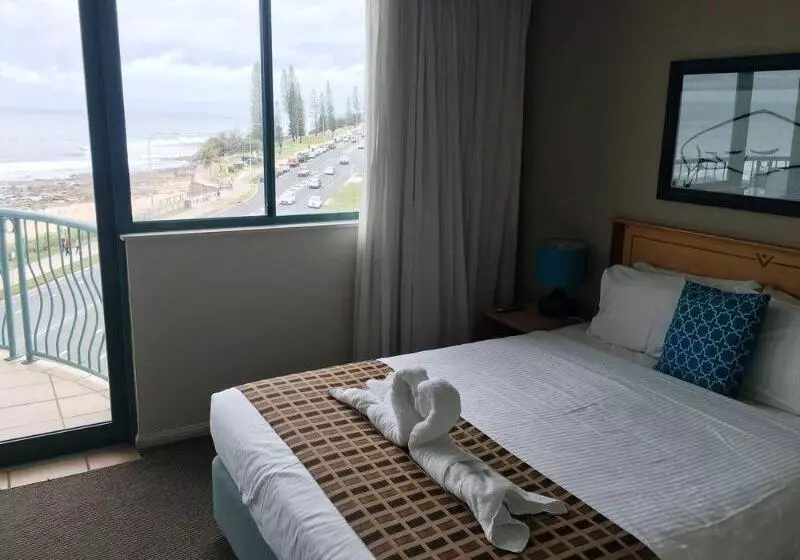 Grand Palais Boolarong Beachside Apartments