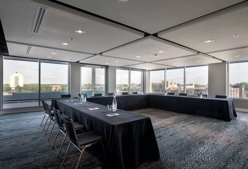 Ambassador Hotel Oklahoma City, Autograph Collection