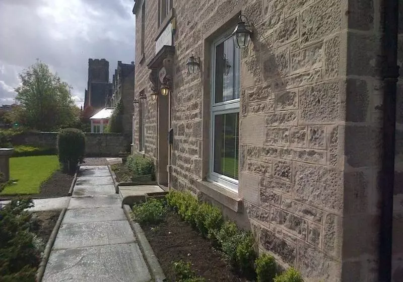 Aurora Hotel & Italian Restaurant