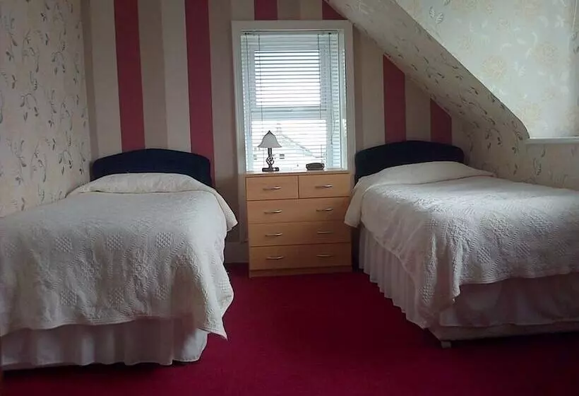 Aurora Hotel & Italian Restaurant