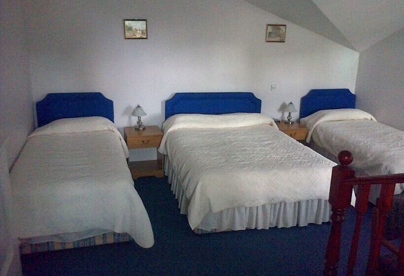 Aurora Hotel & Italian Restaurant