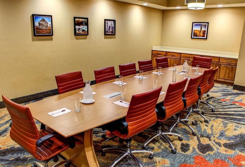 فندق Doubletree By Hilton West Fargo Sanford Medical Center Area