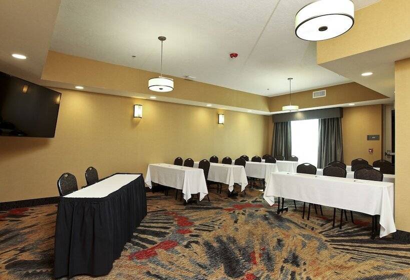 فندق Doubletree By Hilton West Fargo Sanford Medical Center Area