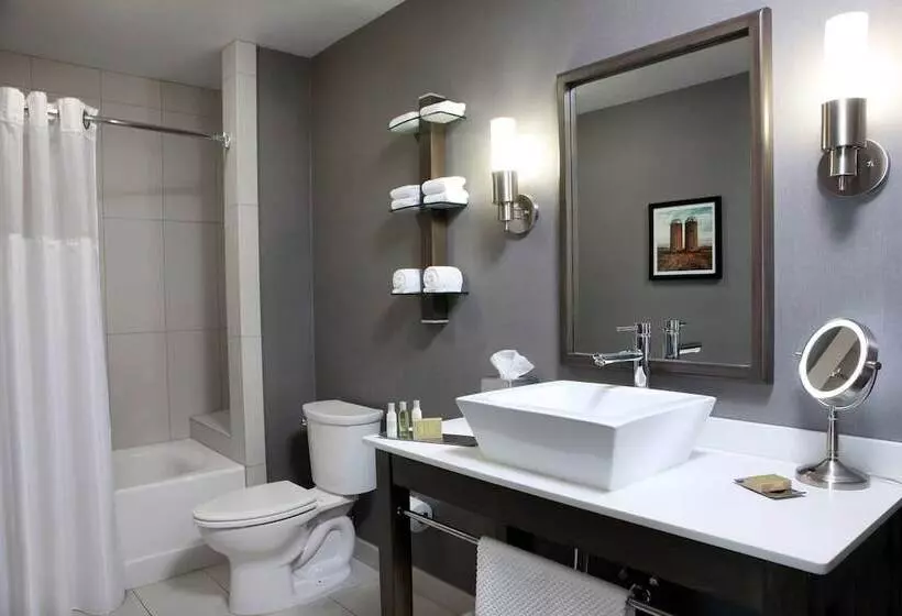 בית מלון כפרי Doubletree By Hilton West Fargo Sanford Medical Center Area