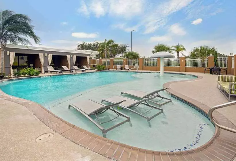 Отель La Quinta By Wyndham Rockport Fulton