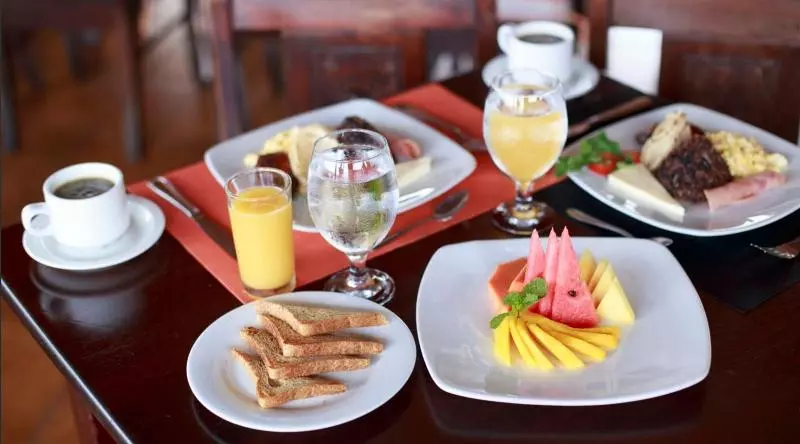 Отель Linda Vista