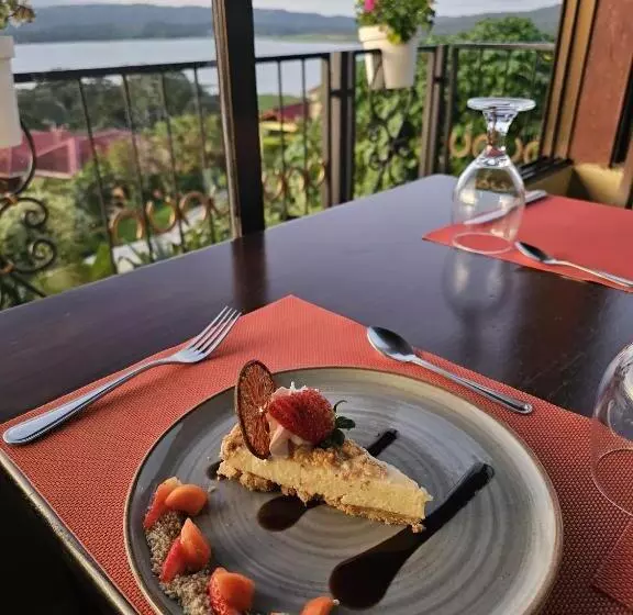 Отель Linda Vista