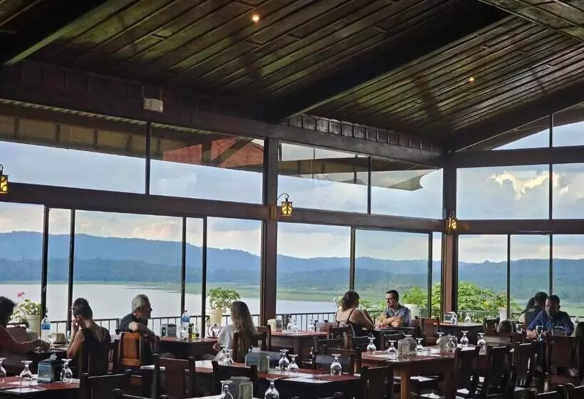 Отель Linda Vista