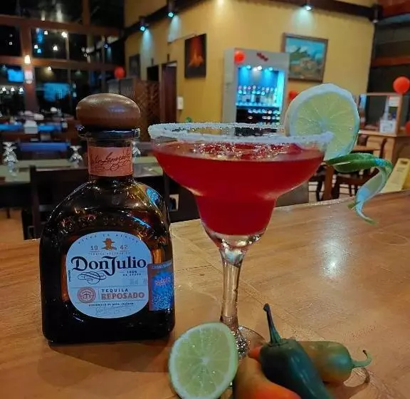 Отель Linda Vista