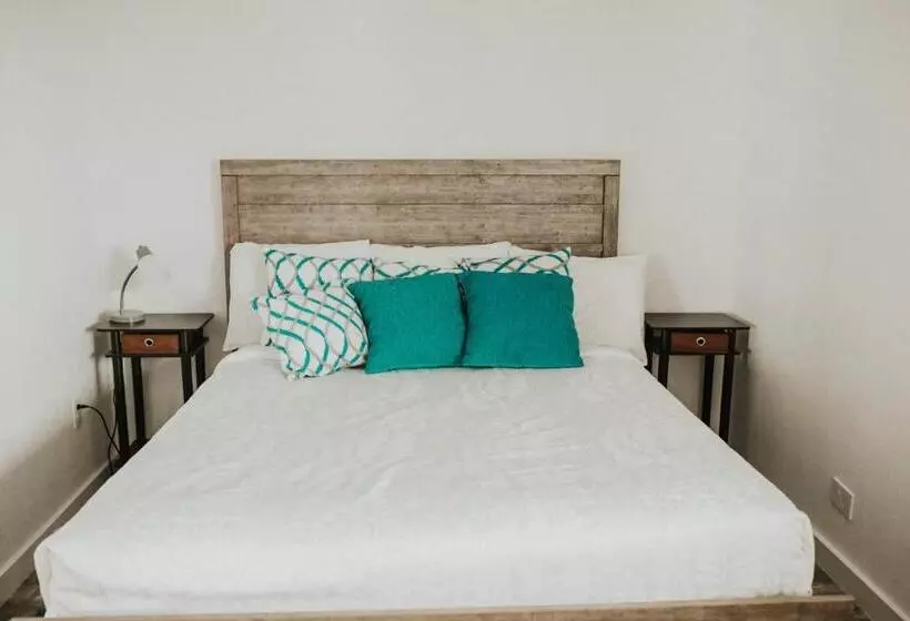 فندق Nye Beach Cottages