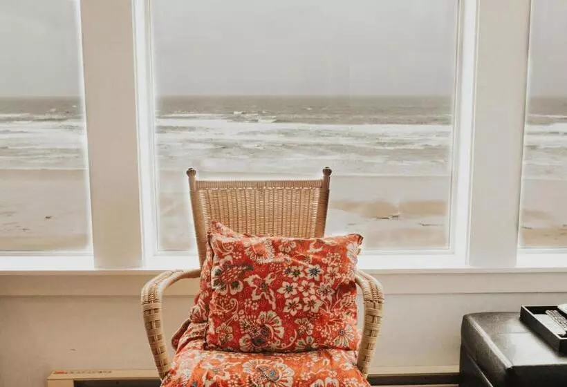 فندق Nye Beach Cottages