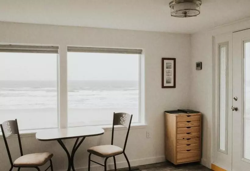 فندق Nye Beach Cottages