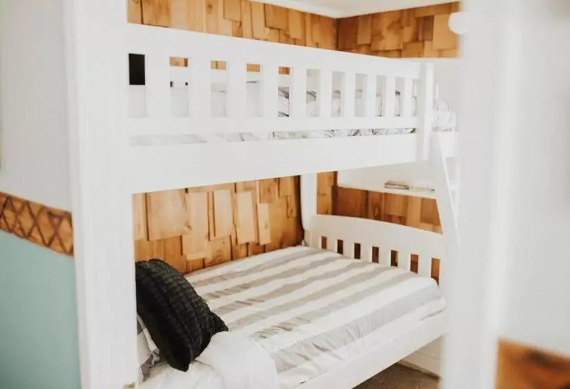 فندق Nye Beach Cottages