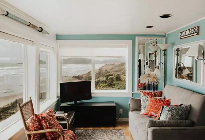 فندق Nye Beach Cottages