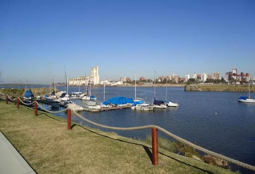 Puerto Amarras Hotel & Suites