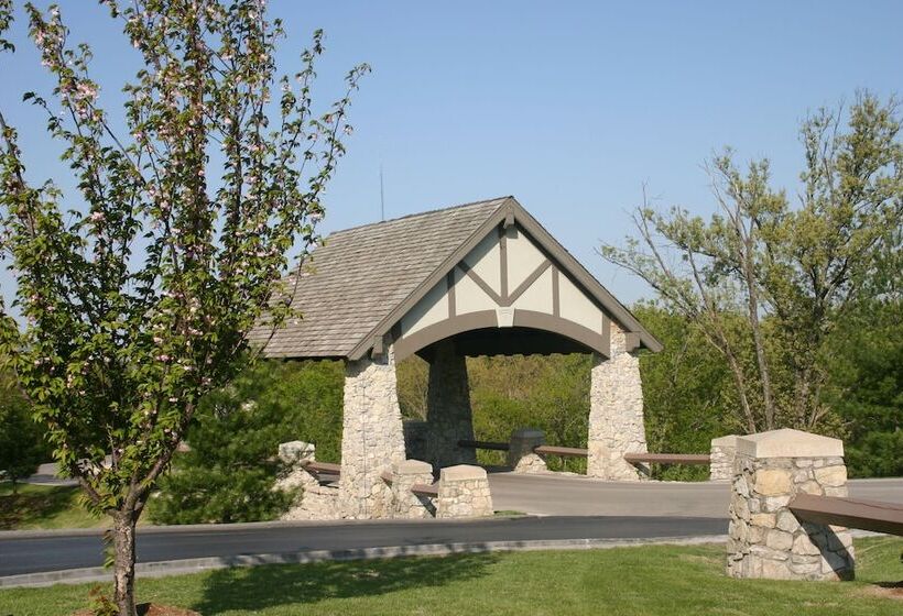 Отель Stonebridge Resort