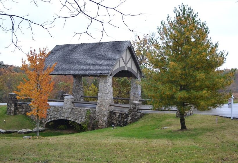 Отель Stonebridge Resort